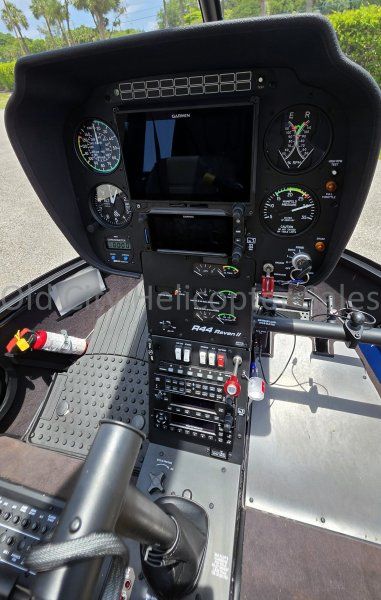 Robinson R44, fotografía 3 de 6