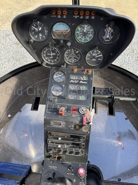 Robinson R22, fotografía 4 de 6