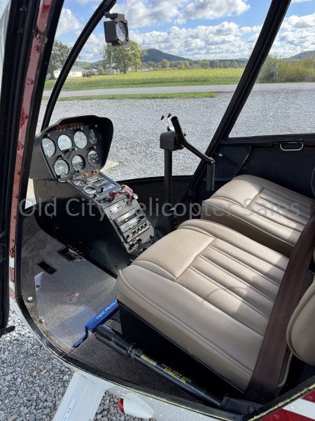 Robinson R22, fotografía 5 de 6