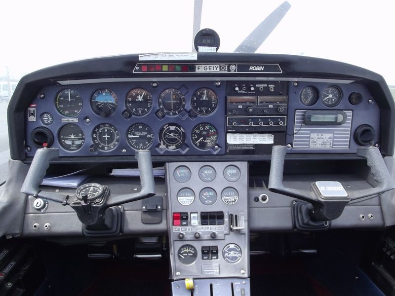Robin R3000, fotografía 2 de 2