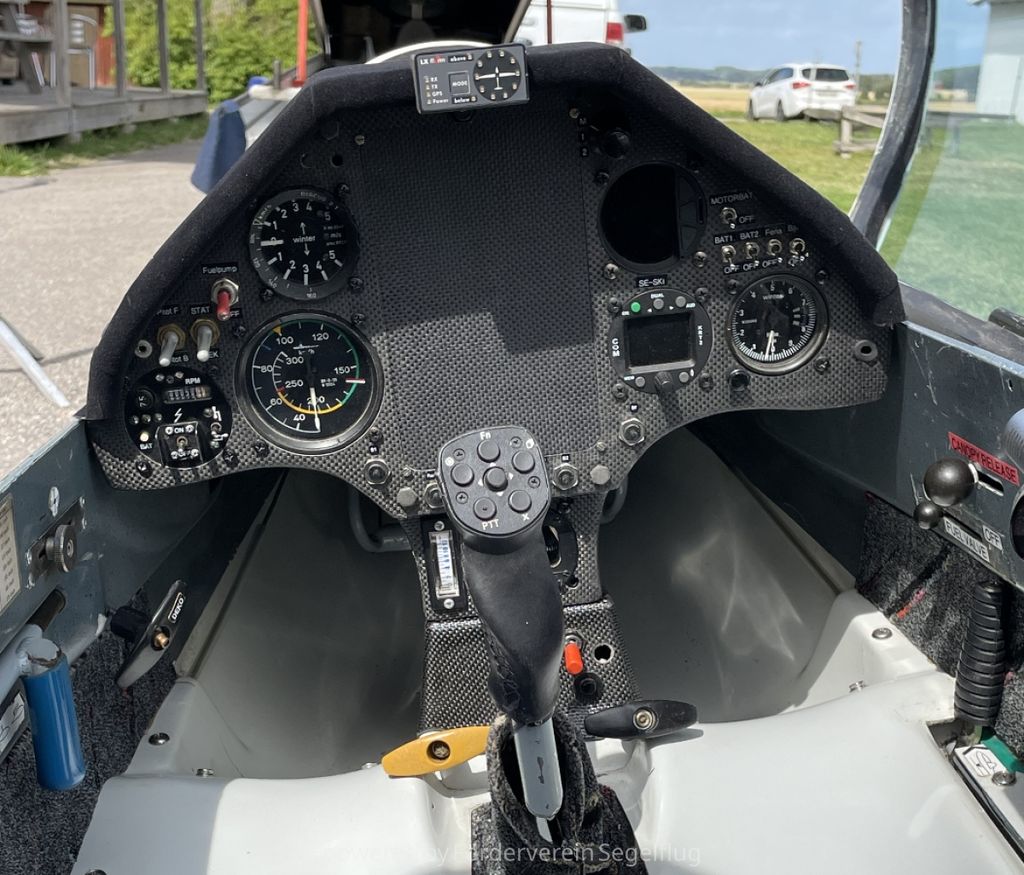 Schempp-Hirth Discus-2 15m, fotografía 3 de 10