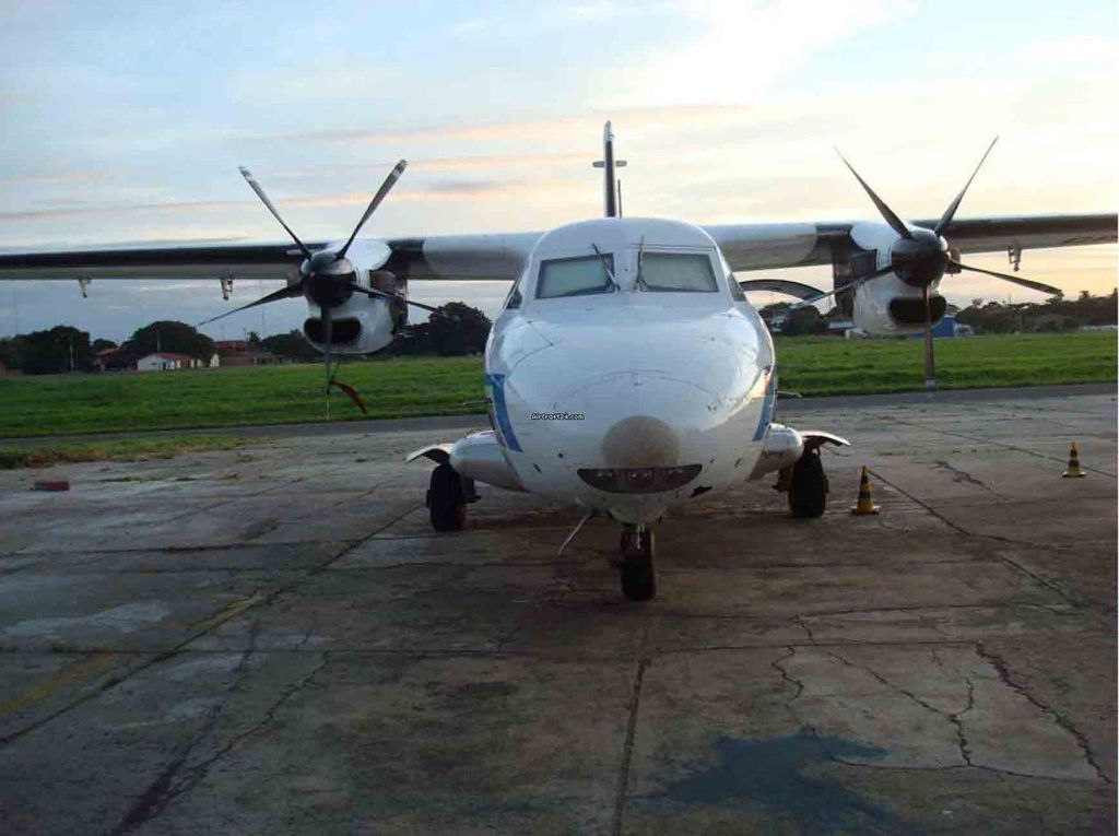 LET L-410, fotografía 4 de 5