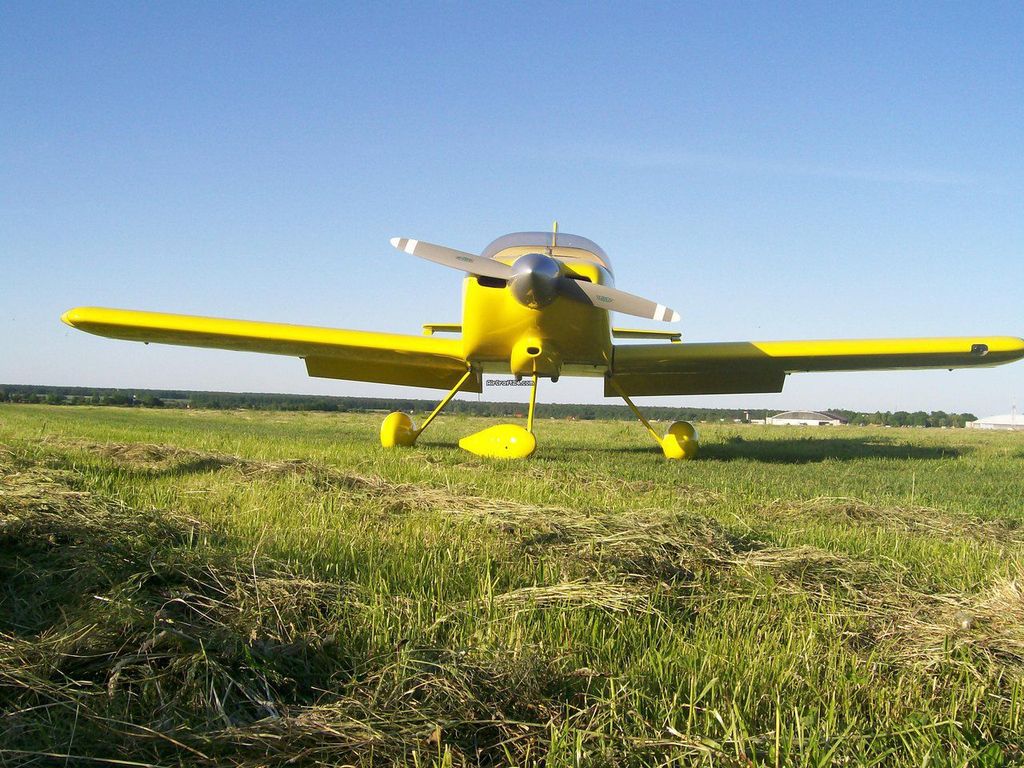 Van's Aircraft RV-10, fotografía 2 de 3