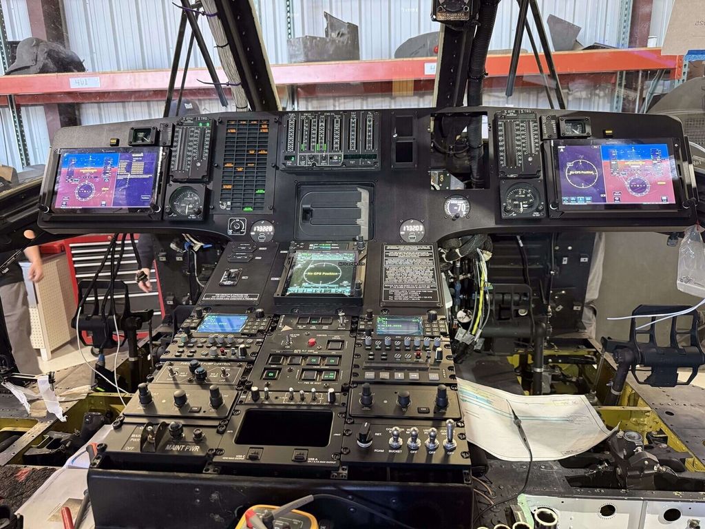 Bell UH-60, fotografía 3 de 4