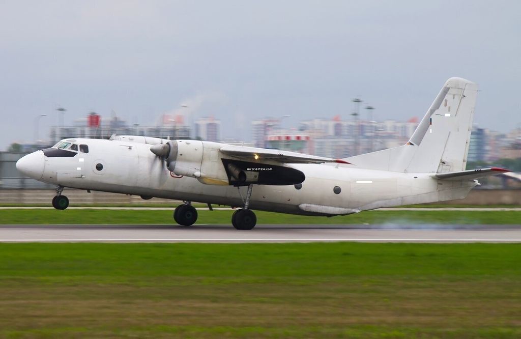 Antonov AN-26, fotografía 2 de 5