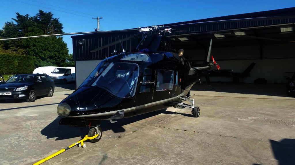 Agusta 109A MKII, fotografía 2 de 12
