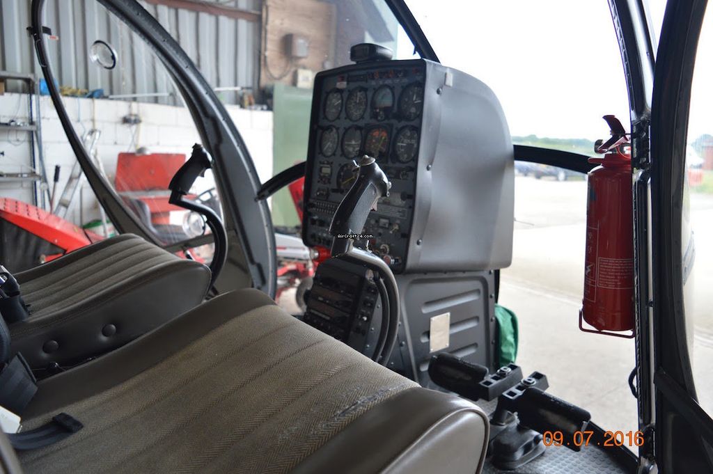 Agusta 109A MKII, fotografía 11 de 12
