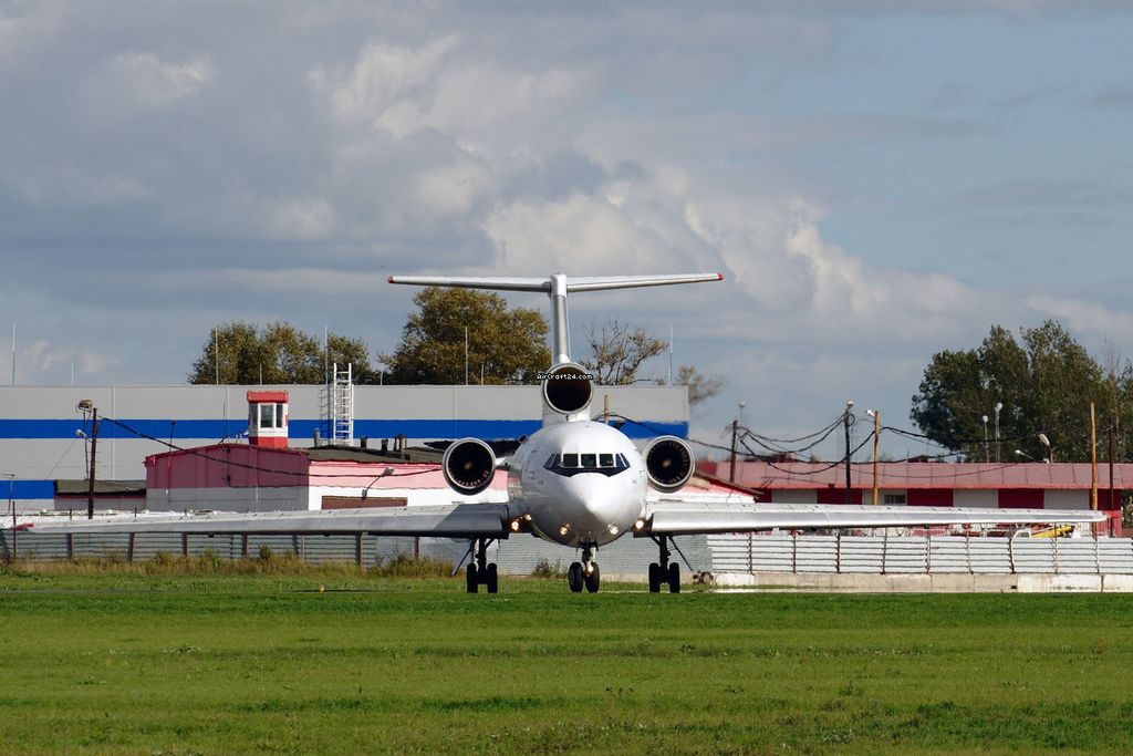 Yakovlev YAK 42D VIP, fotografía 13 de 17