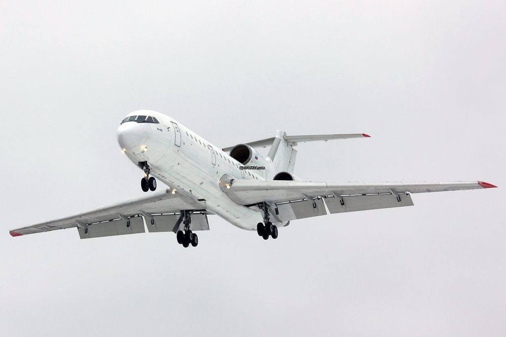 Yakovlev YAK 42D VIP, fotografía 15 de 17