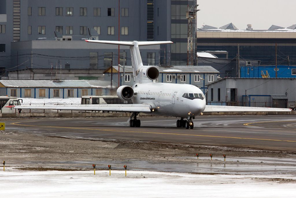 Yakovlev YAK 42D VIP, fotografía 16 de 17