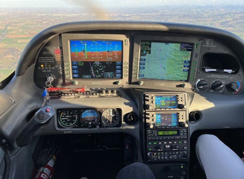 Cirrus SR22 G2 GTS, fotografía 3 de 6