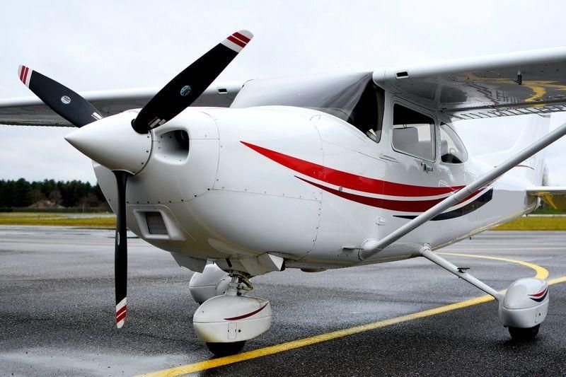 Cessna 182, fotografía 1 de 3