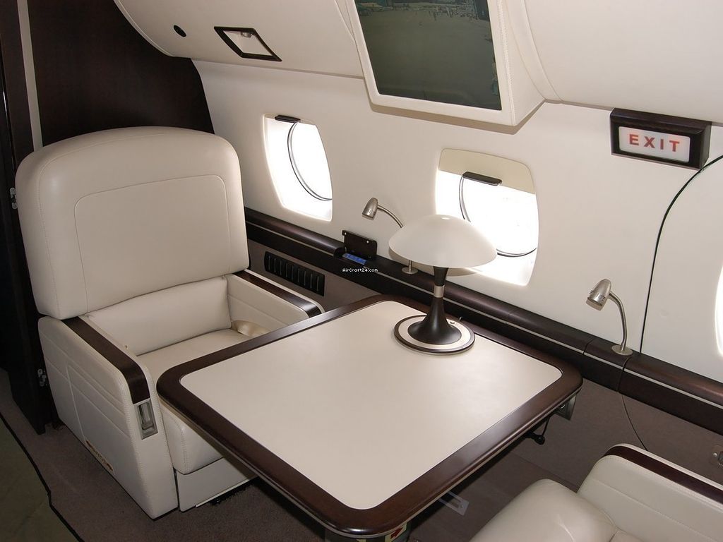 Yakovlev YAK 40K VIP, fotografía 2 de 4