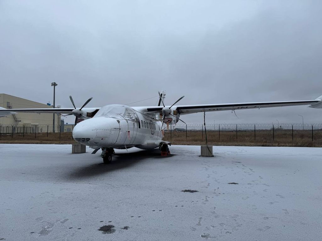 LET L-410, fotografía 2 de 8