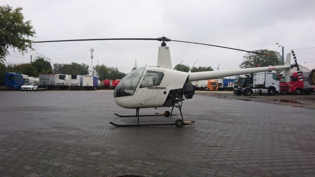 Robinson R22, fotografía 8 de 10