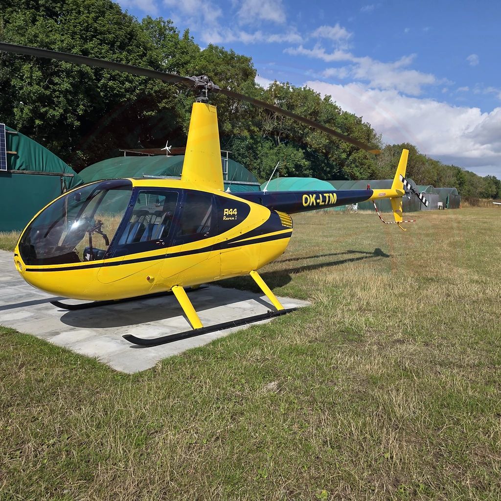 Robinson R44, fotografía 2 de 19
