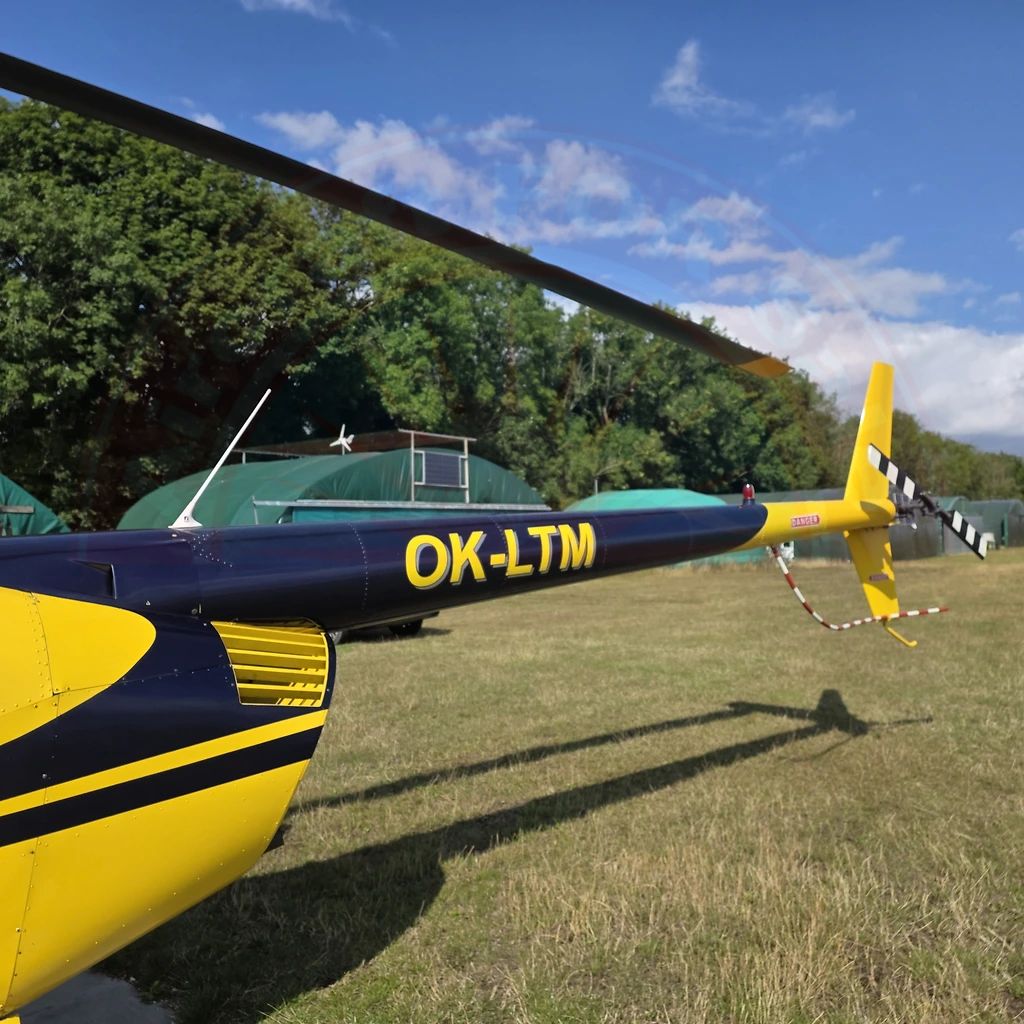 Robinson R44, fotografía 4 de 19
