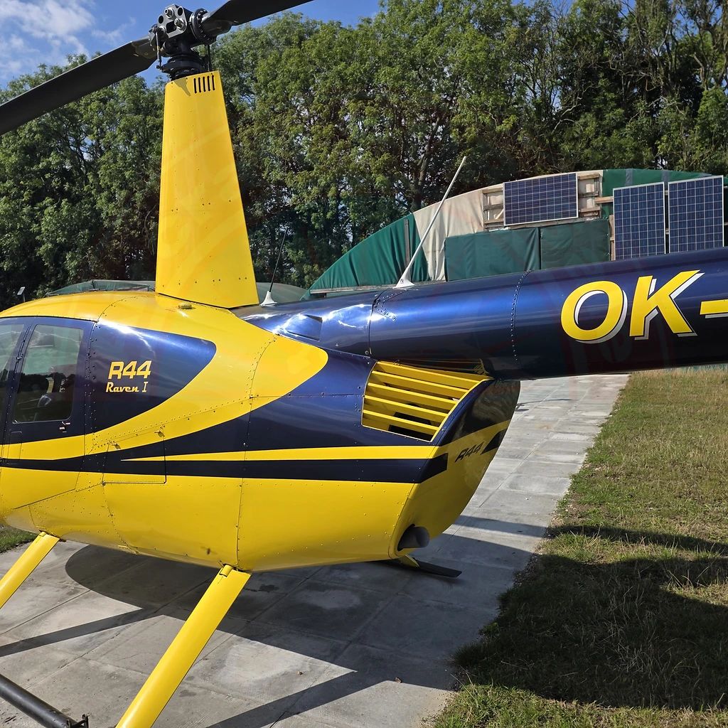 Robinson R44, fotografía 5 de 19