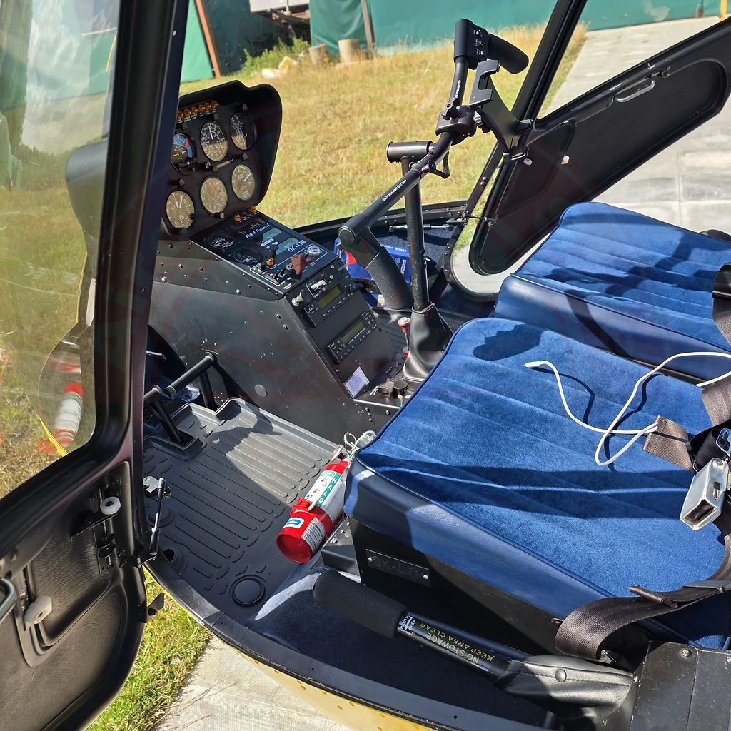 Robinson R44, fotografía 12 de 19