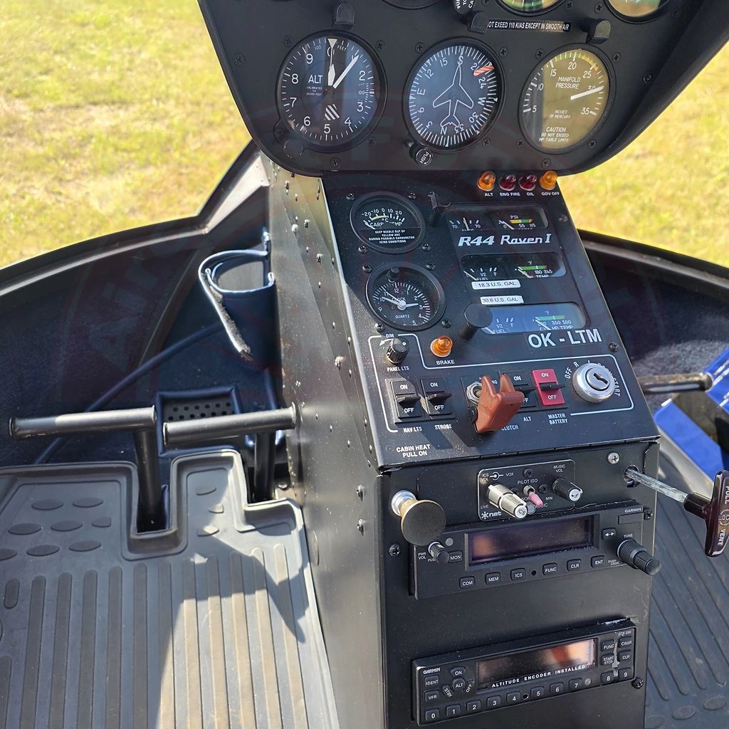 Robinson R44, fotografía 15 de 19