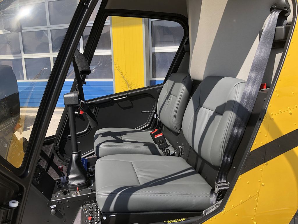 Robinson R22, fotografía 3 de 4