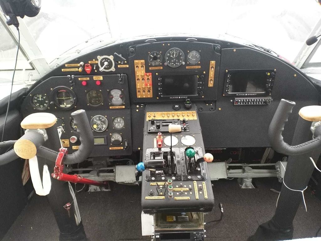 Antonov TR-301, fotografía 3 de 8
