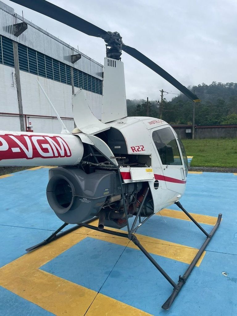 Robinson R22, fotografía 4 de 8