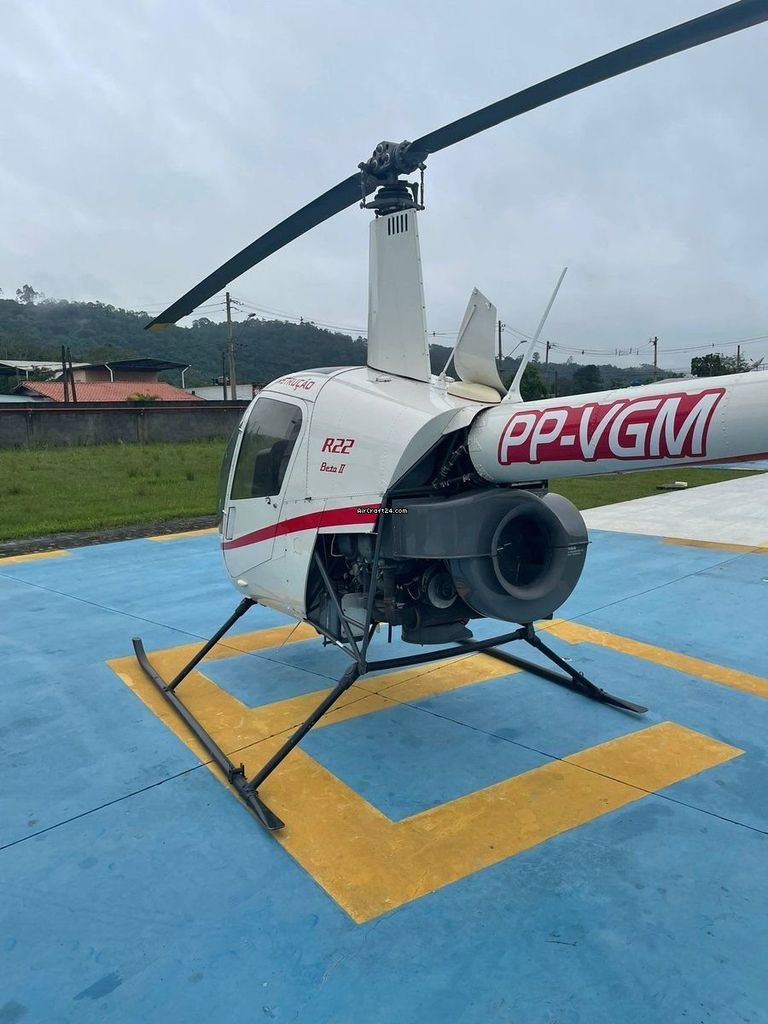 Robinson R22, fotografía 5 de 8
