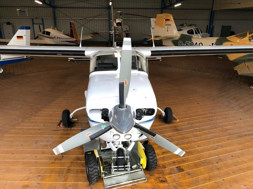 Cessna P210N, fotografía 3 de 20