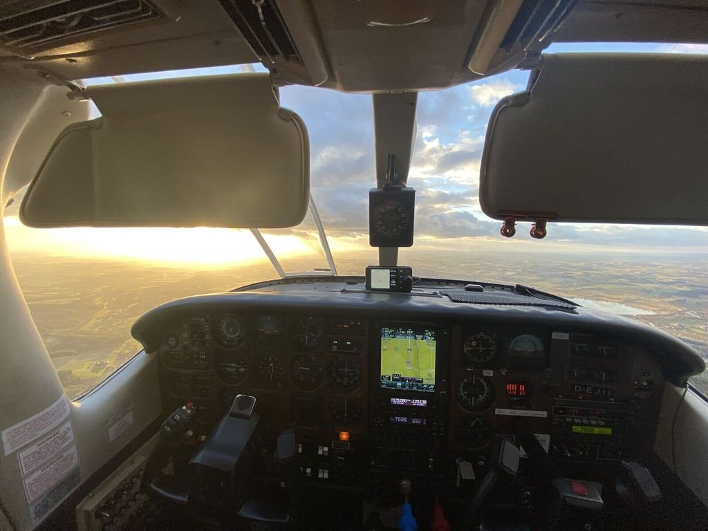 Cessna P210N, fotografía 4 de 20
