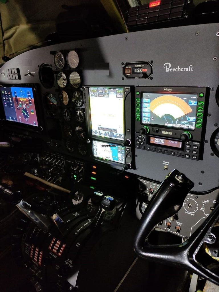Beechcraft B200, fotografía 2 de 5