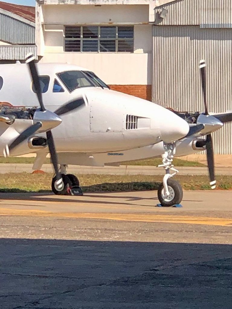 Beechcraft B300, fotografía 2 de 18