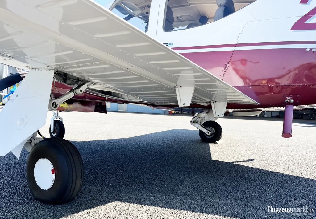Rockwell International Super Commander 114B, fotografía 8 de 10