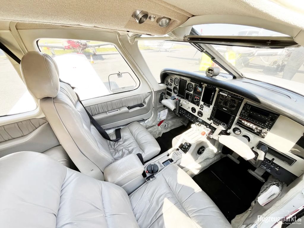 Rockwell International Super Commander 114B, fotografía 9 de 10