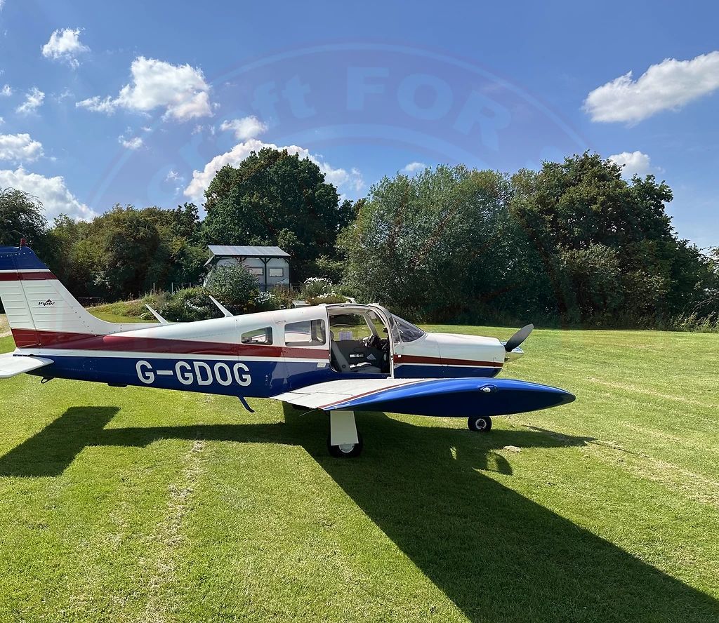 Piper PA-28 Arrow, fotografía 2 de 13