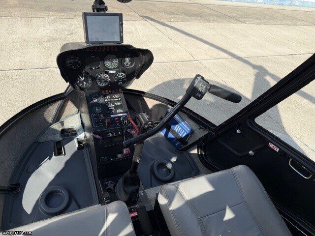 Robinson R44, fotografía 3 de 5