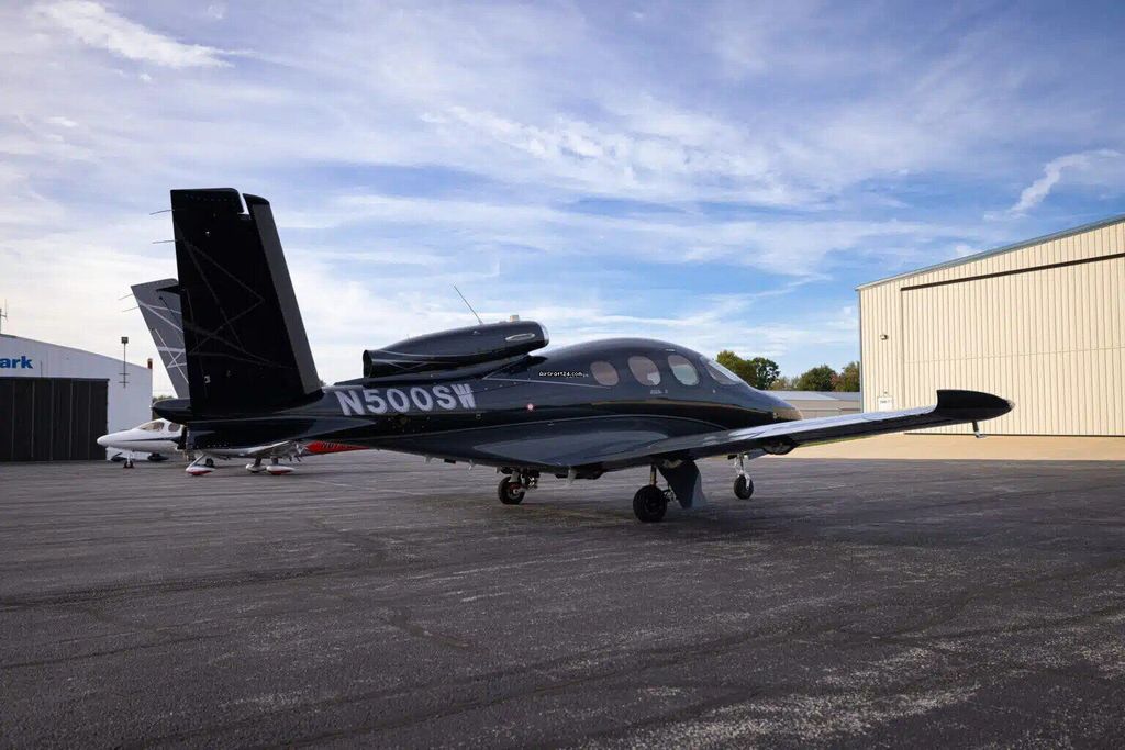 Cirrus SF50, fotografía 2 de 12