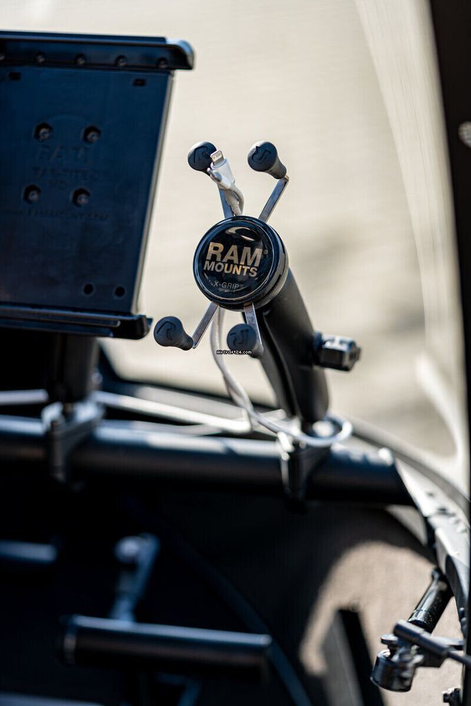 Robinson R66, fotografía 9 de 14