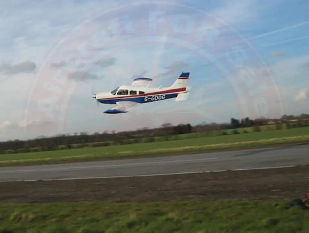 Piper PA-28 Arrow, fotografía 8 de 13