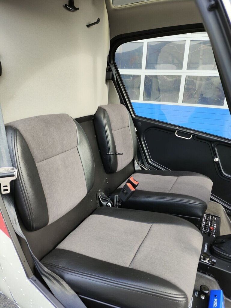 Robinson R22, fotografía 3 de 4