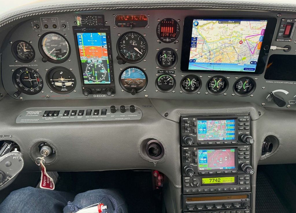 Cirrus SR20 G1, fotografía 8 de 20