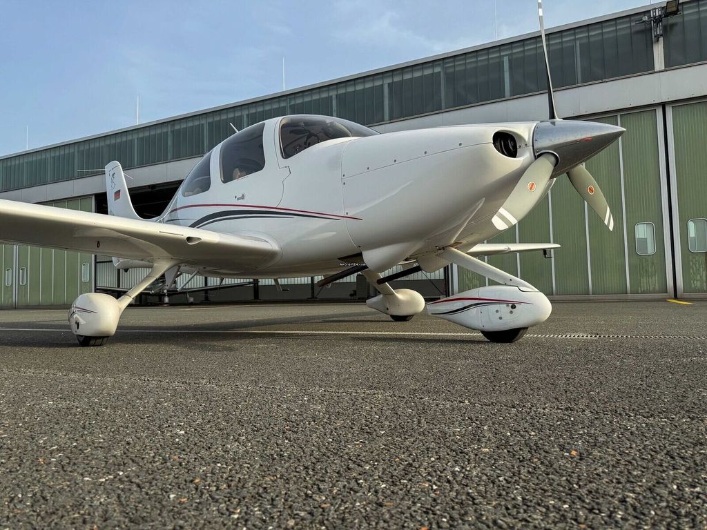 Cirrus SR20 G1, fotografía 13 de 20