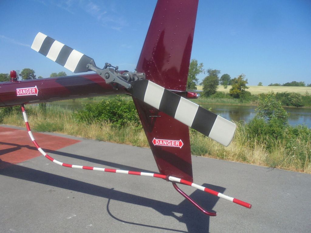 Robinson R44, fotografía 5 de 10
