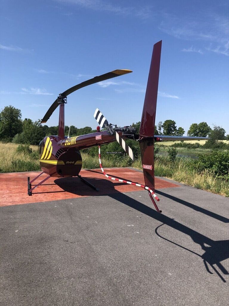 Robinson R44, fotografía 8 de 10