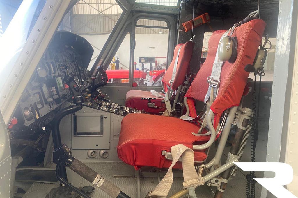Bell 212, fotografía 3 de 8