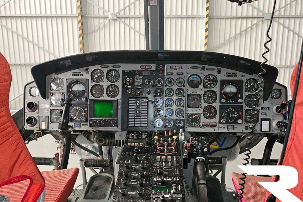 Bell 212, fotografía 8 de 8