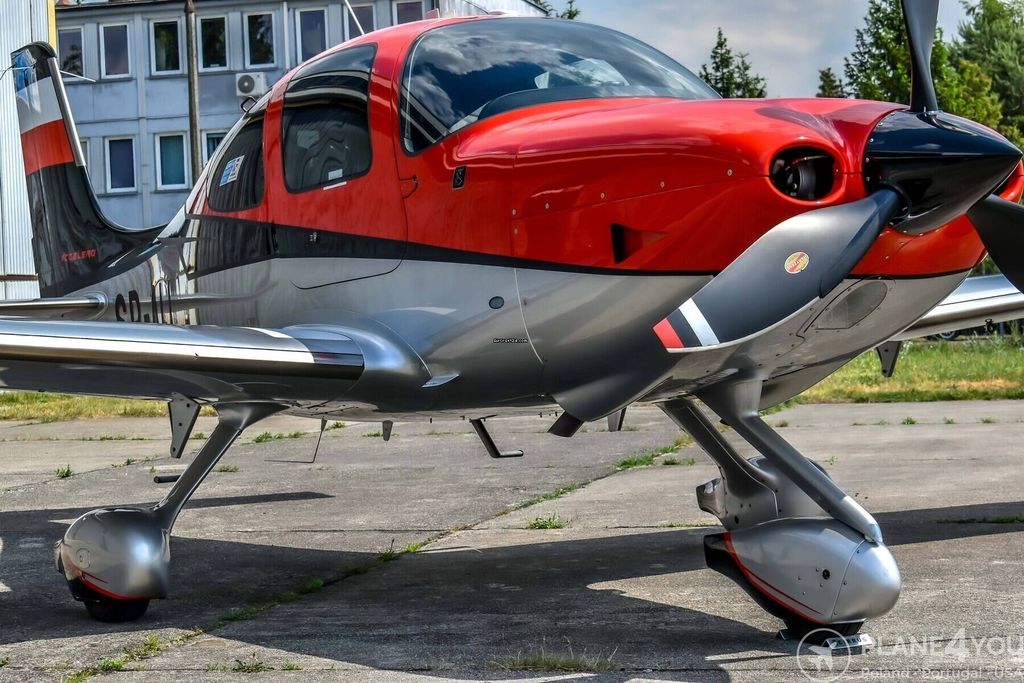 Cirrus SR22 G5 GTS, fotografía 10 de 20