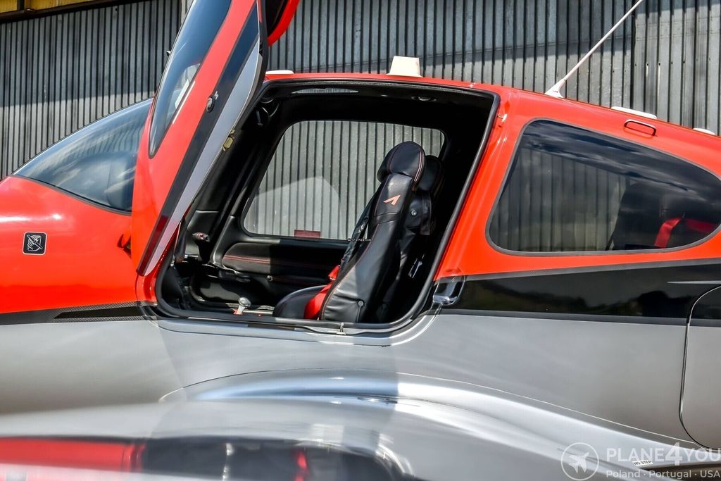 Cirrus SR22 G5 GTS, fotografía 13 de 20