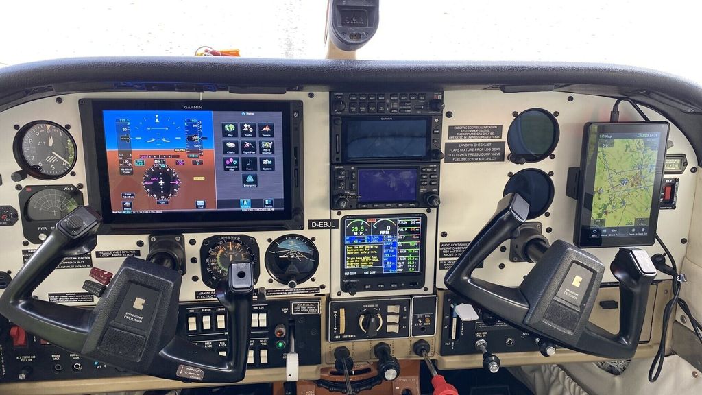 Cessna P210N, fotografía 5 de 10