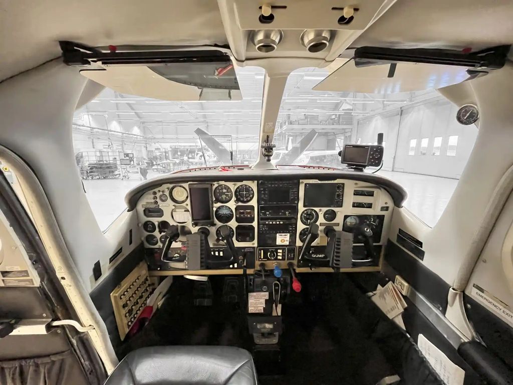Cessna P210 Centurion, fotografía 2 de 3